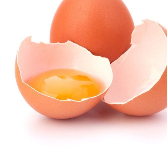 telur untuk membuat topeng yang meremajakan